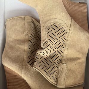 Crown Vintage Beige Suede Heeled Boots